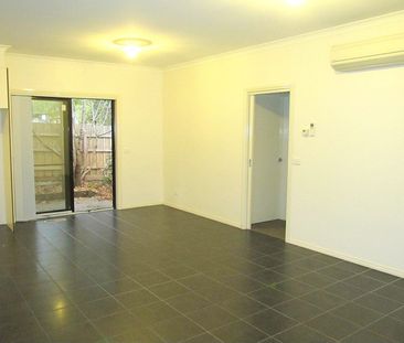 Modern, Spacious 3-Bedroom Unit in Dandenong – Perfect for Families! - Photo 6