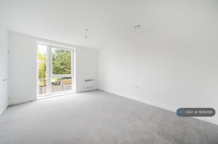 1 bedroom flat to rent - Photo 4