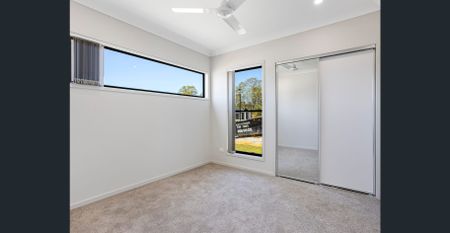 NEAR NEW 4 BEDROOM HOME WITH MEDIA ROOM - Photo 5