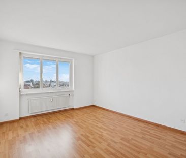 Move in now – recently renovated apartment quiet, green and central - Photo 2