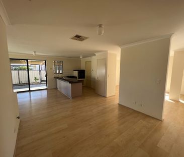 13 Wallan Court, Maddington, WA 6109 - Photo 4