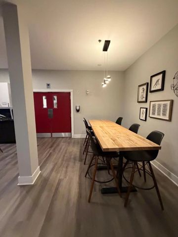330 Mcleod St, Ottawa, ON K2P 2C5, Canada - Photo 2