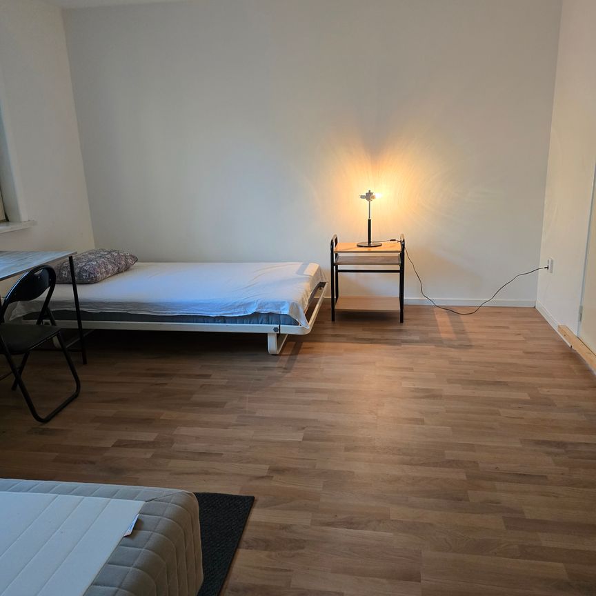 Malmköpingsvägen, Bandhagen - Photo 1