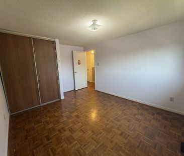 For Lease - 43 Bushmills Square, Toronto, Ontario - Photo 6