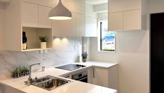 Urban living with natural oasis in your backyard - Photo 1