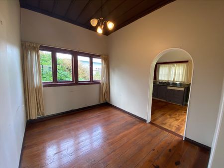 Cosy & Charming 2-3 Bedroom Home - Photo 2