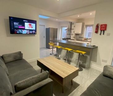 5 bedroom house to rent - Photo 2