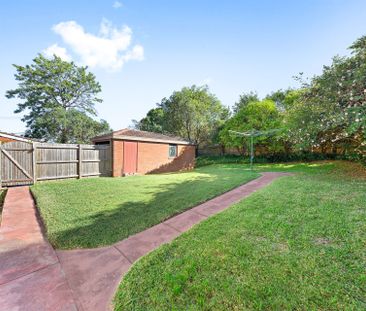 2 Bedroom Home With Full Size Study & Leveled Backyard - Photo 6