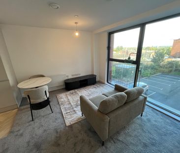 Studio Flat, Willow Court, M6 - Photo 2