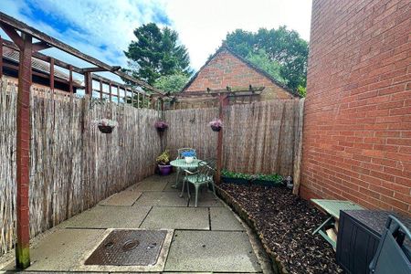 1 bedroom terraced house to rent - Photo 2