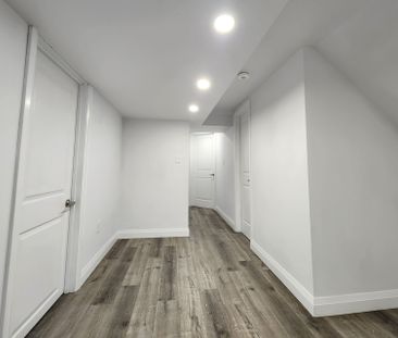 For Lease - 12 Ramsey Crescent, Hamilton, Ontario - Photo 6