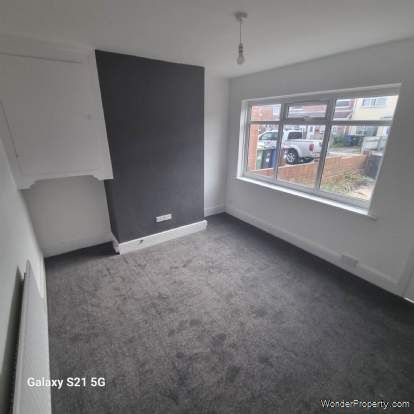 2 bedroom property to rent in Grimsby - Photo 3