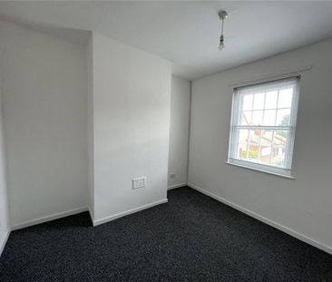 Parliament Street, Newark, Nottinghamshire, NG24 - Photo 2