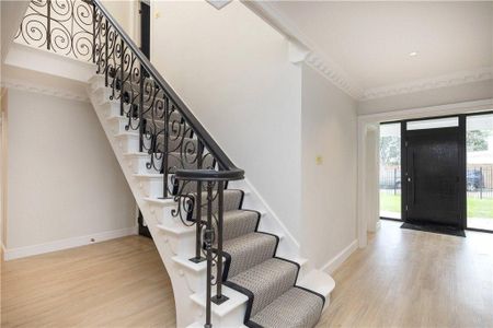 5 bedroom detached house to rent - Photo 3