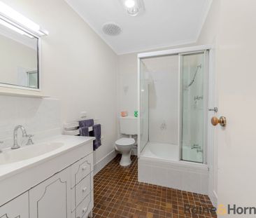 FURNISHED TWO BEDROOM TOWNHOUSE WITH OCEAN VIEWS - Photo 5