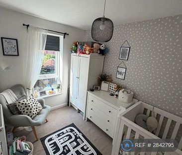 2 bedroom semi-detached house to rent - Photo 2