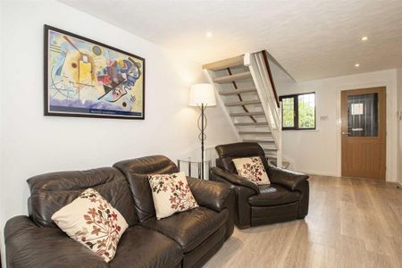 2 bedroom semi-detached house to rent - Photo 3