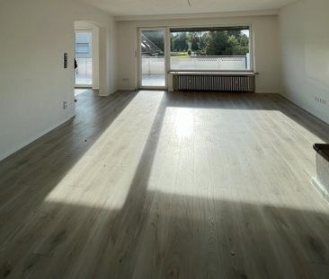 Helle 4-Zi-Wohnung mit 30qm Dachterrasse - Photo 2