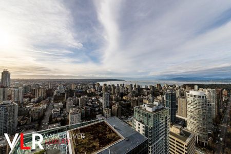 Condo in Downtown Vancouver, BC - Photo 3