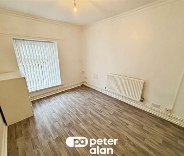 Commercial Street, Aberbargoed, BARGOED - Photo 3