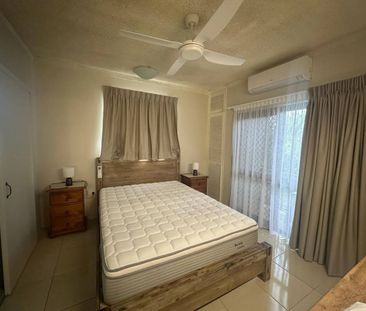 Furnished & Spacious Inner-City Apartment! - Photo 3