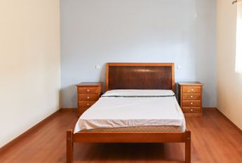 Floor of 2 bedroom villa, partially furnished and semi equipped in Requeixo!