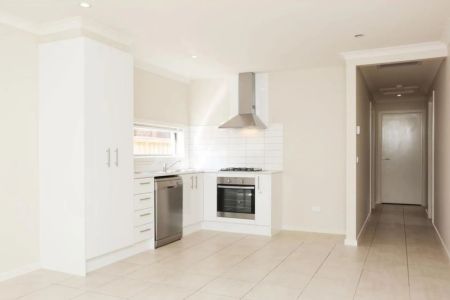 8 Yaleri Rise, - Photo 3