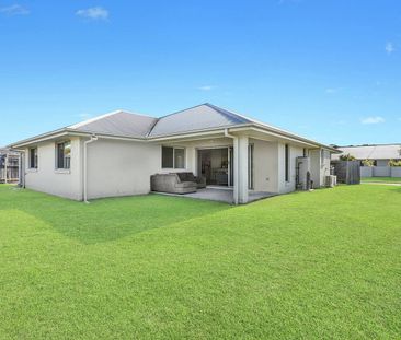 Stunning Family Home with Modern Features and Prime Location - Photo 5