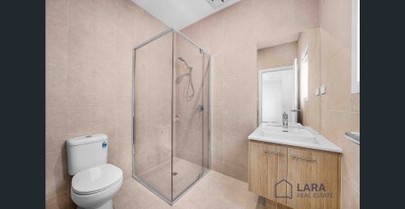 Brand-New 4-Bedroom Home in Prime Armstrong Creek Location! - Photo 4