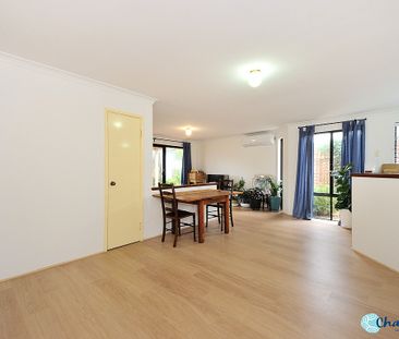 BEAUTIFULLY PRESENTED FAMILY HOME!! - Photo 2