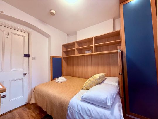 Flat 100 Fulham Palace Road, Fulham W6 9HH - Photo 1
