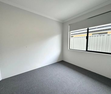 Modern Low-Maintenance Living in Sought-After Ravenswood. - Photo 1