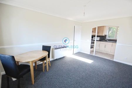1 bedroom flat to rent - Photo 2