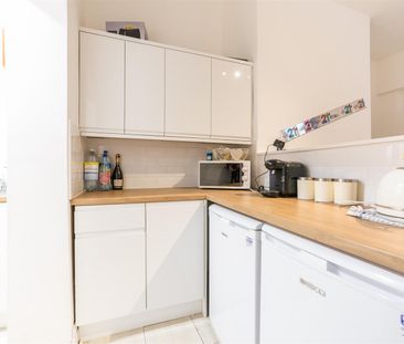 3 bed flat to rent in Dinsdale Road, Sandyford, NE2 - Photo 2