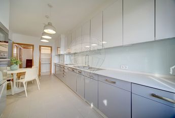 Apartamento T4 em Lisboa