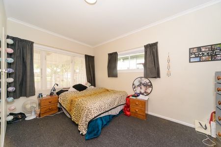 City Centre - 3 bedrooms - Photo 4