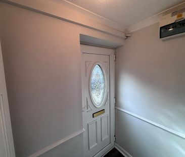 2 bedroom terraced house to rent - Photo 2