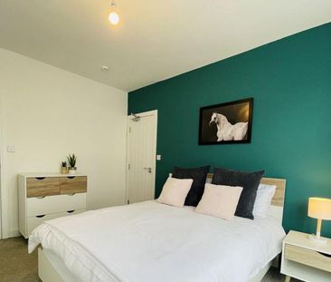 1 bedroom in a house share to rent - Photo 1