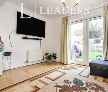 2 bedroom semi-detached house to rent - Photo 5