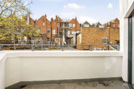 Norbury Crescent, London, SW16 - Photo 3