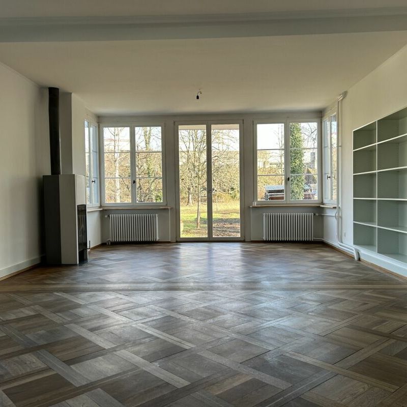 Generous 4.5-room ground floor apartment with garden seating area! - Photo 1