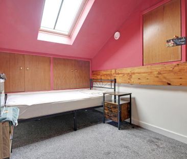 3 bedroom apartment to rent - Photo 3