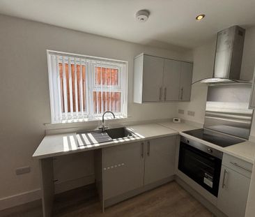 2 bedroom flat to rent - Photo 4