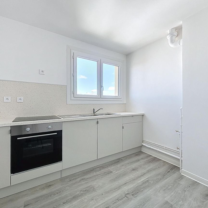 Location Appartement 1 pièce 37m² ST ANDRE LES VERGERS 10120 - Photo 1