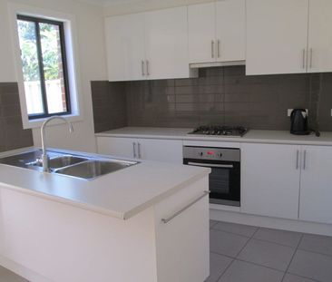 Cozy family home! - Photo 6