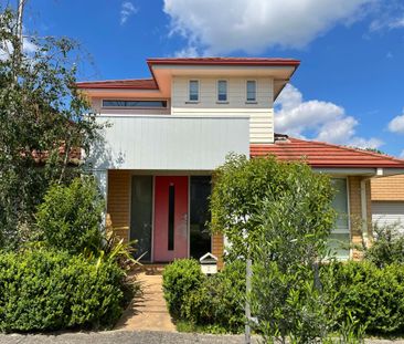 Spacious Family Townhouse - Photo 2