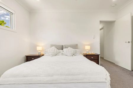 Massive 'End Position' 4-bedroom Townhouse in Everton Park - Photo 4