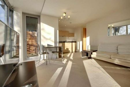 Admiralty Road, Portsmouth, PO1 - Photo 2