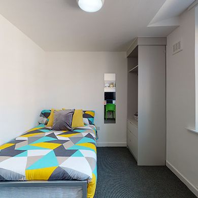 Flat 5 66 Mount Pleasant, University Campus - Photo 1