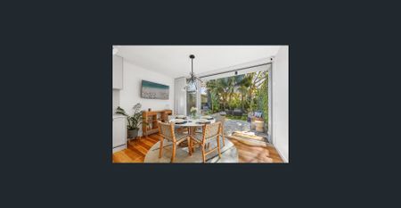 Elegant Fully Furnished Terrace in One of the Peninsula’s Most Sought-After Locations - Photo 3